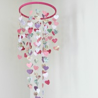 {Hanging Hearts} DIY Valentine’s Day Heart Mobile