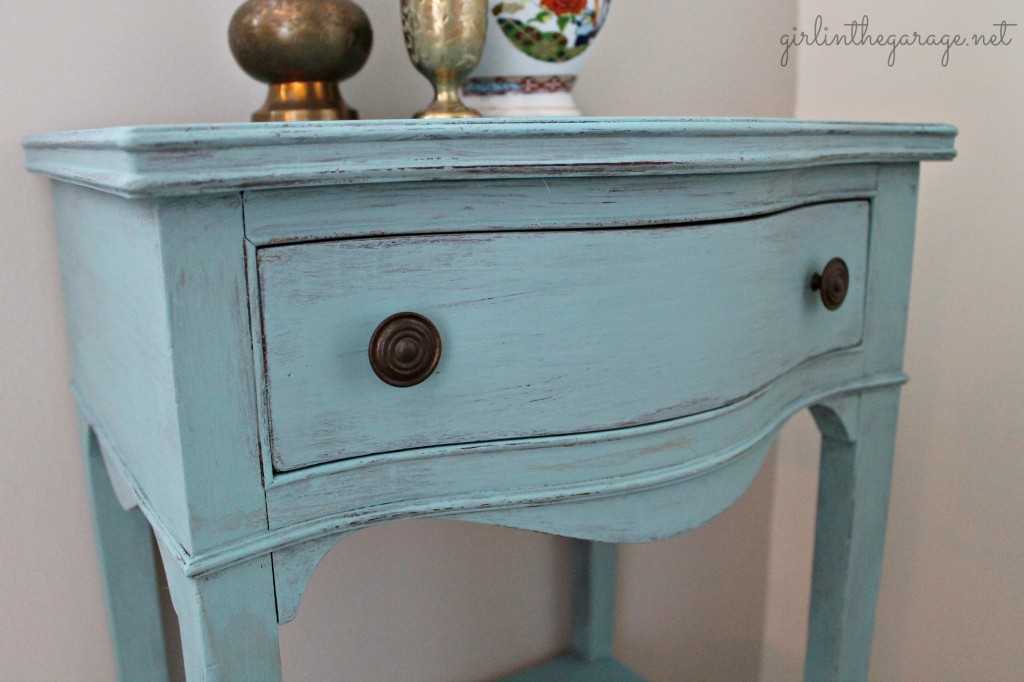 Annie Sloan chalk painted table with gold dipped feet.  Love this color!