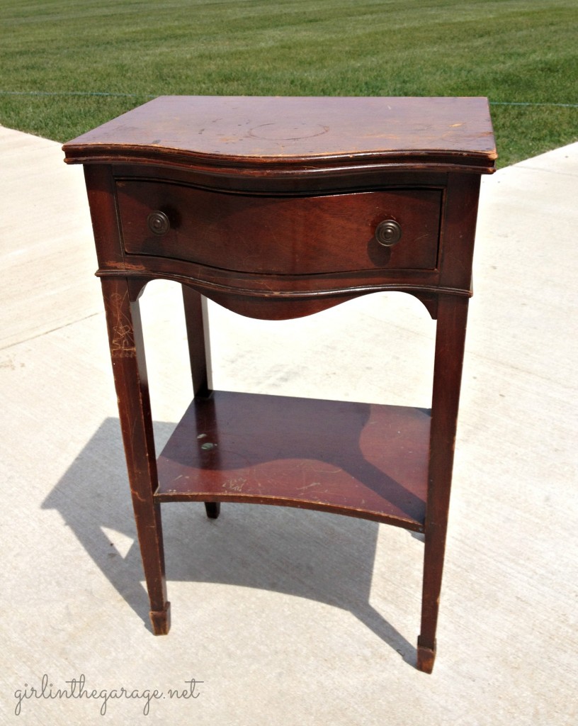 Annie Sloan chalk painted table with gold dipped feet.  Love this color!