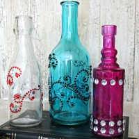Bejeweled Bottles {Michaels and Hometalk Pinterest Party Craft}