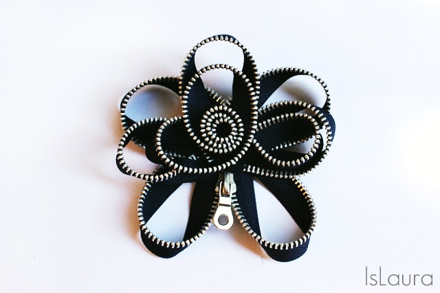 Zipper Flower Brooch - Laura Siri