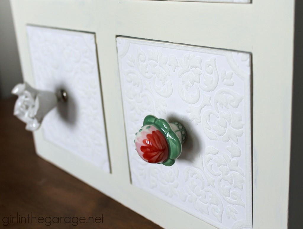 See how a kids' storage box was transformed into a shabby chic organizer with Chalk Paint and decoupage. girlinthegarage.net See how a kids' storage box was transformed into a shabby chic organizer with Chalk Paint and decoupage. girlinthegarage.net