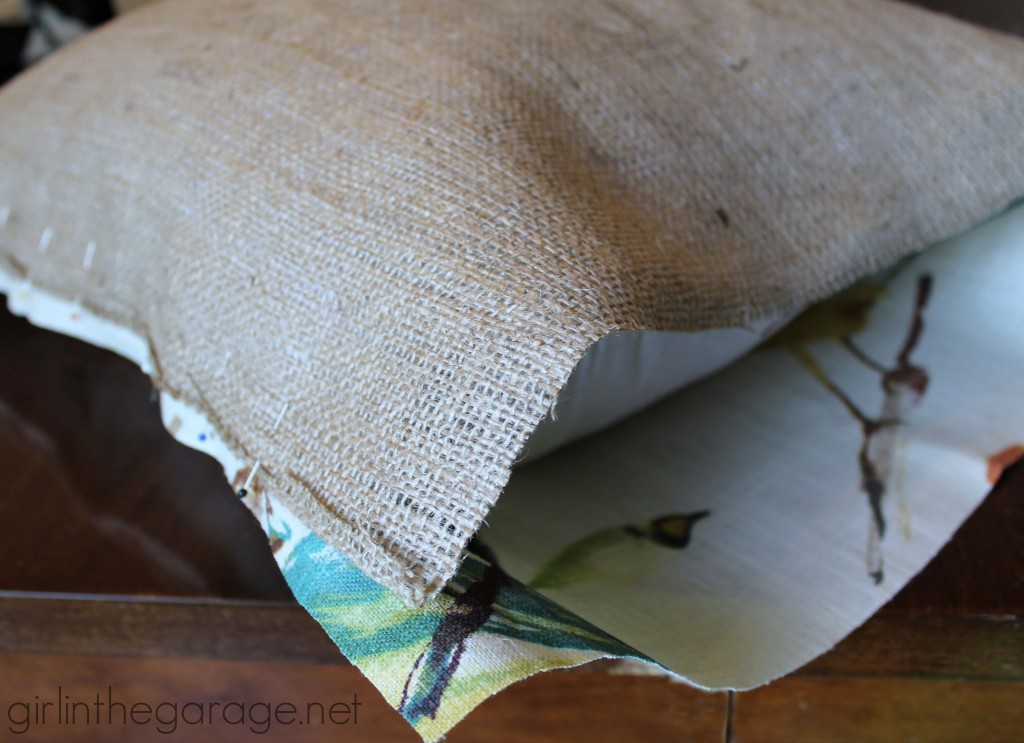 1 Pillow, 2 Looks - How to Make a Double-Sided Pillow Cover (Plus a Giveaway to OnlineFabricStore!)  girlinthegarage.net