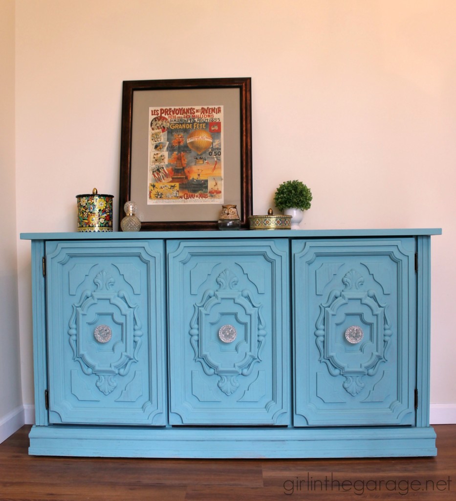 See how an ugly thrift store buffet got a major facelift with Chalk Paint.  girlinthegarage.net