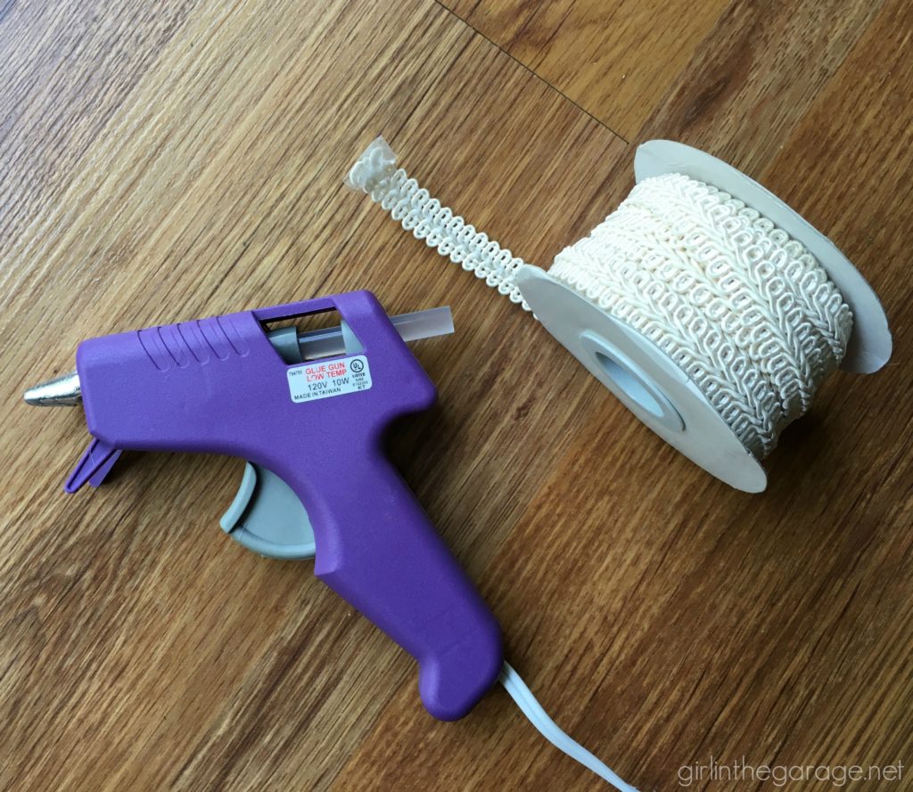 IMG_3523hotgluegunupholsterytrim Girl in the Garage®
