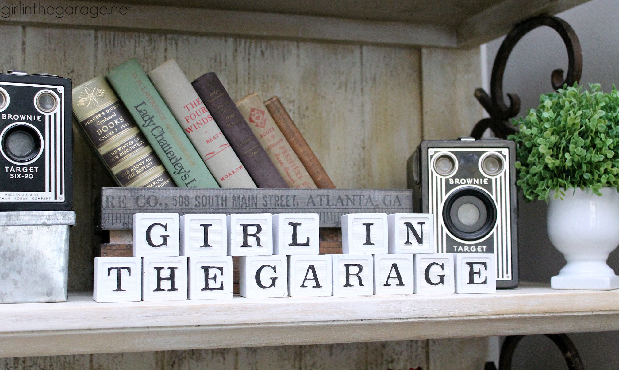 Turn old baby blocks into stylish grown up decor - display meaningful messages in your home. By Girl in the Garage