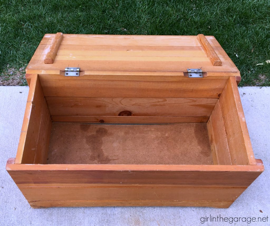 DIY Farmhouse style wood chest makeover I Girl in the Garage