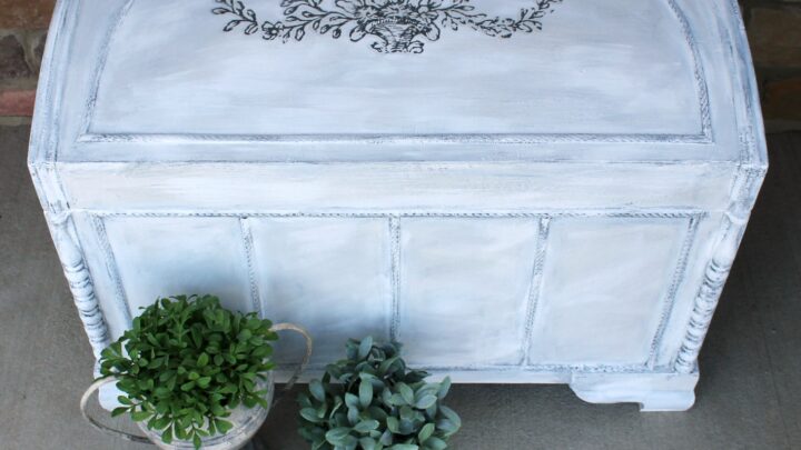 Giverny Chalk Paint Chest Makeover with White Wax - Artsy Chicks Rule®