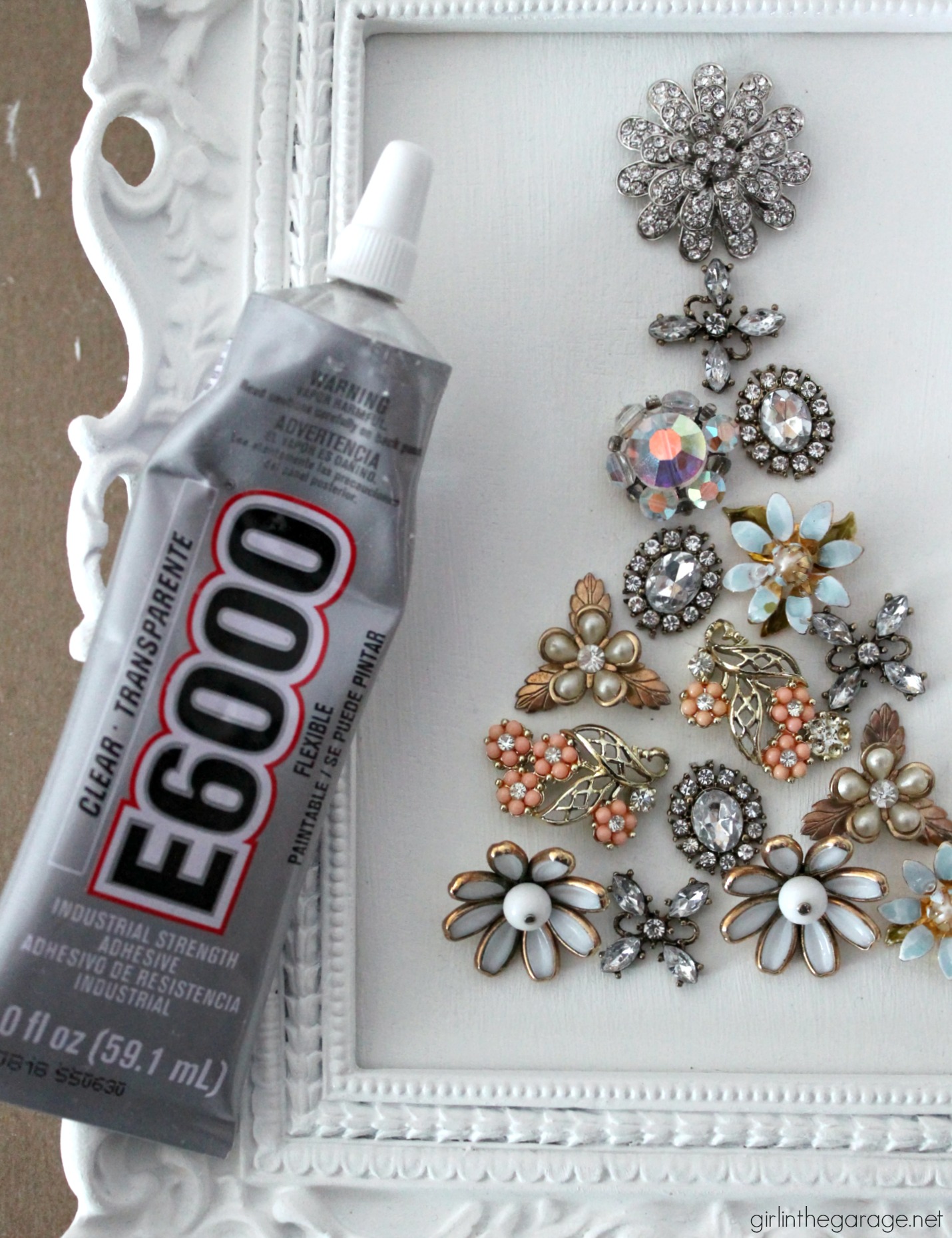 DIY vintage earring Christmas tree decor from repurposed thrifted jewelry - Easy tutorial by Girl in the Garage