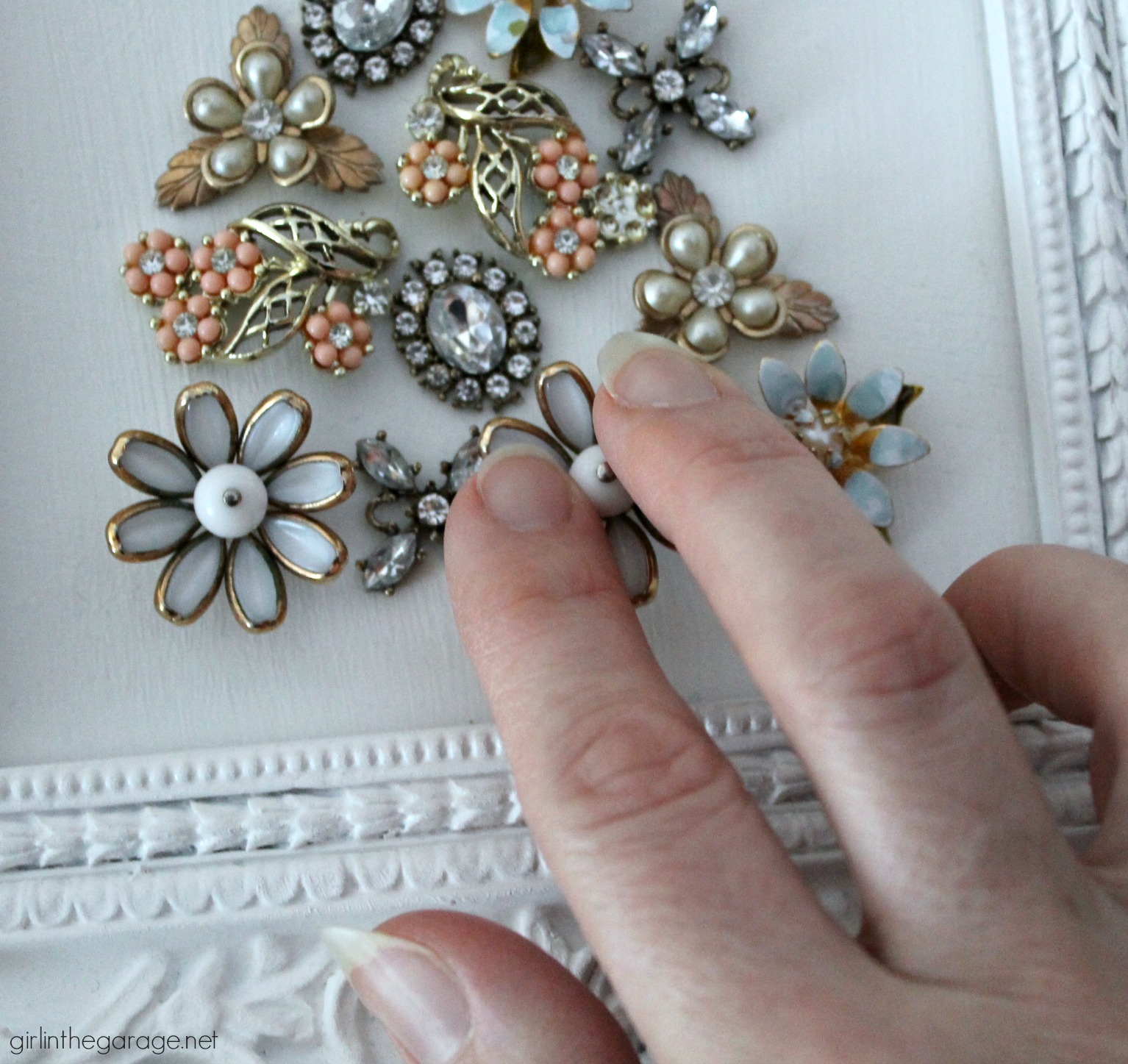 DIY vintage earring Christmas tree decor from repurposed thrifted jewelry - Easy tutorial by Girl in the Garage