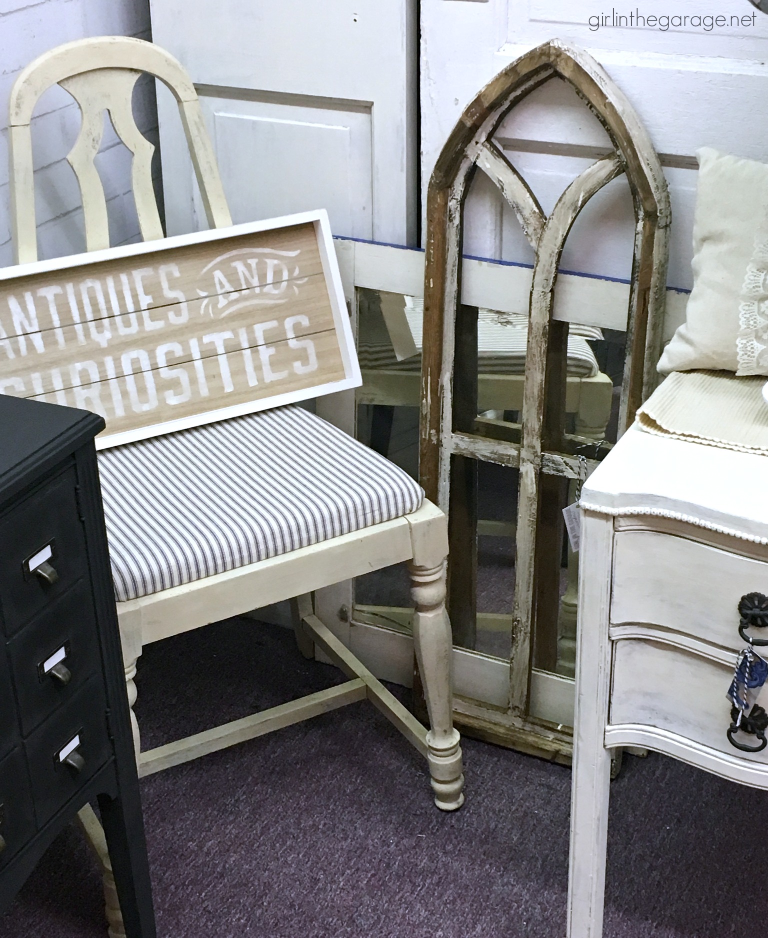 How to Start an Antique Store