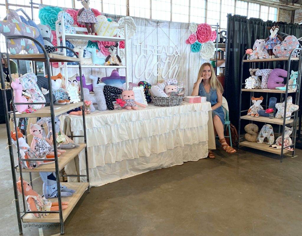 Craft fair necessity: A DIY painted folding bookcase - portable and sets up in seconds. Paint a folding bookcase to match your market booth's style. by Girl in the Garage