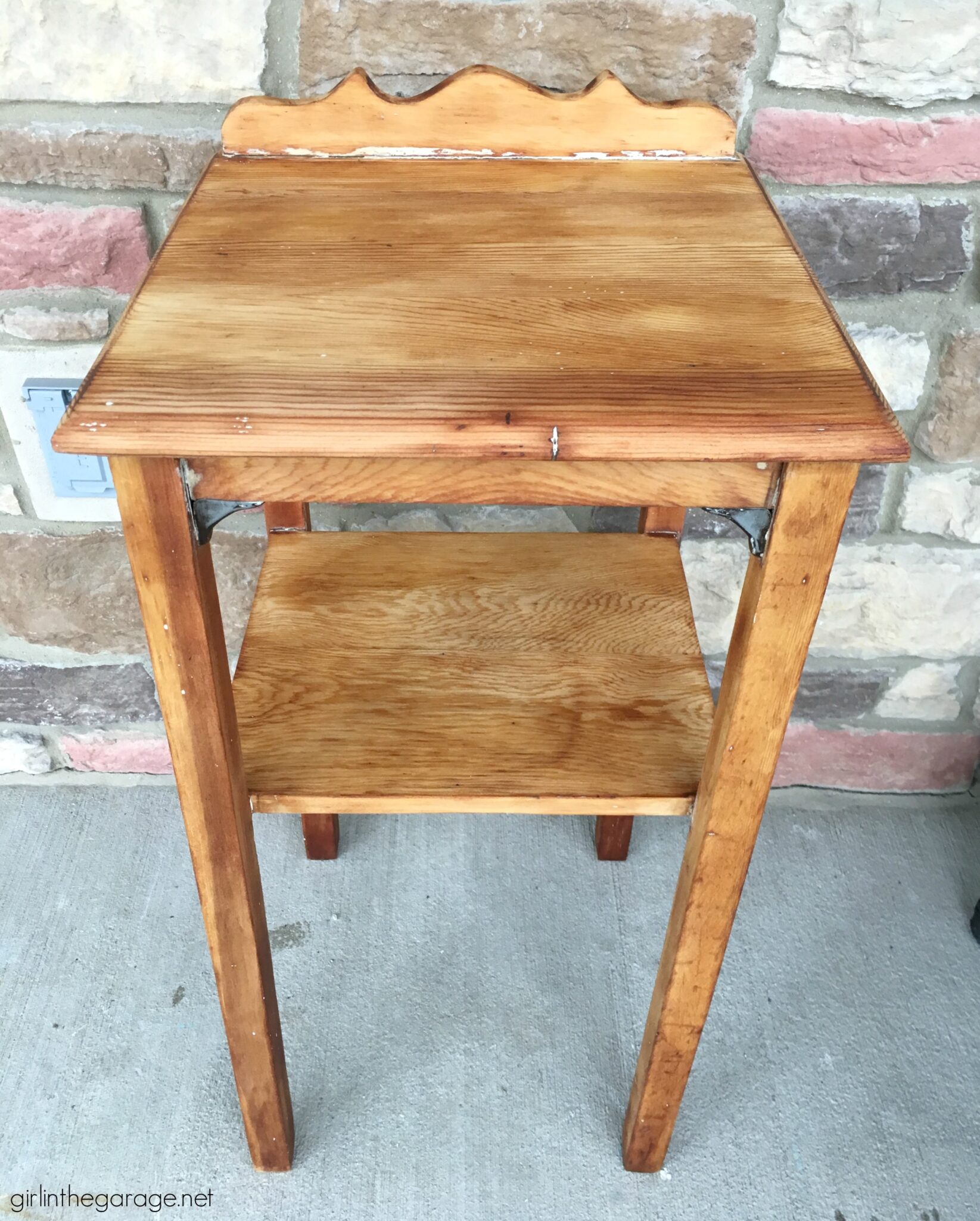 How to Whitewash Furniture with Chalk Paint (+Remove Paint from Wood
