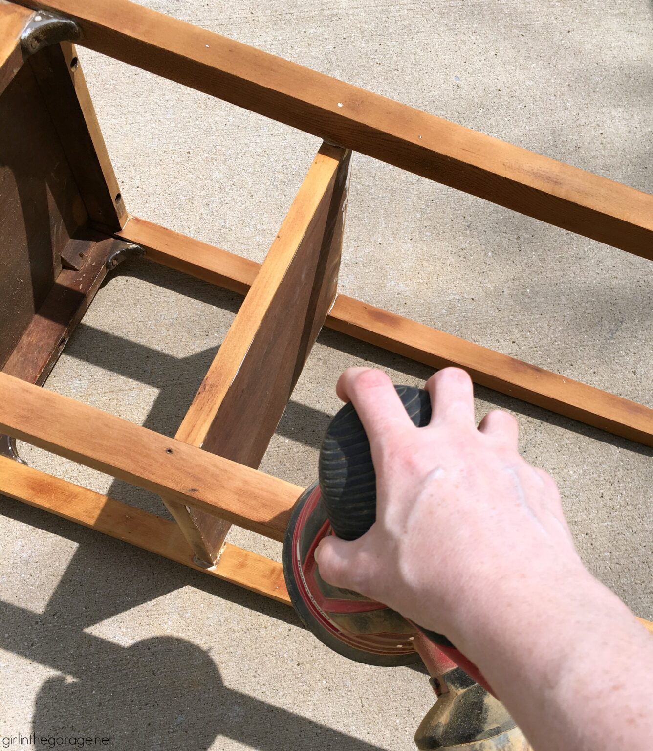 How to Whitewash Furniture with Chalk Paint (+Remove Paint from Wood