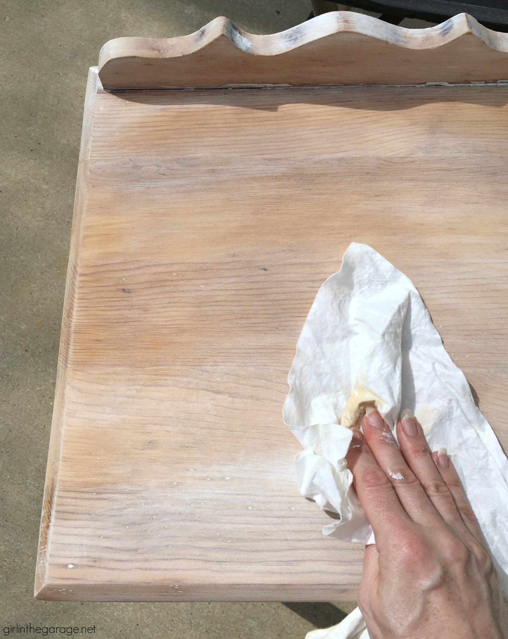 How to Whitewash Furniture with Chalk Paint (+Remove Paint from Wood