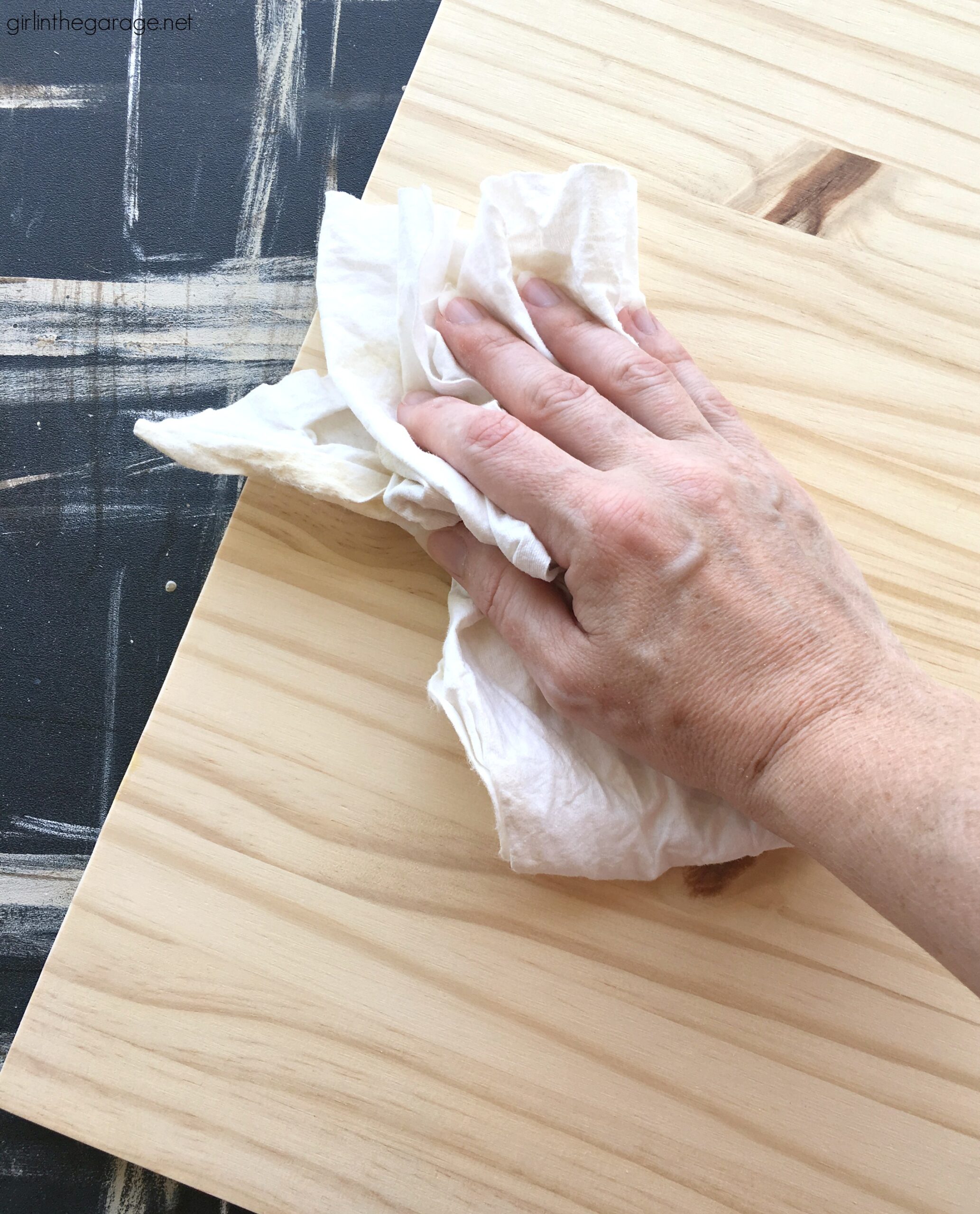 IMG_9936woodwipelintfreecloth Girl in the Garage®