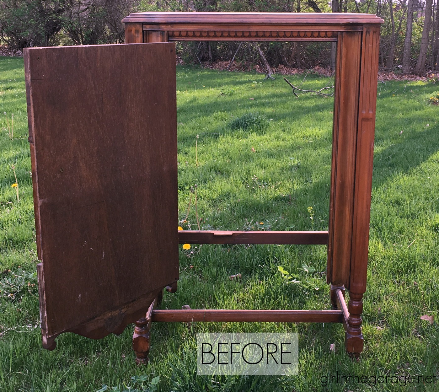 Repainting the Radio Cabinet - Rustoleum Chalked Paint in Charcoal - Girl  in the Garage®