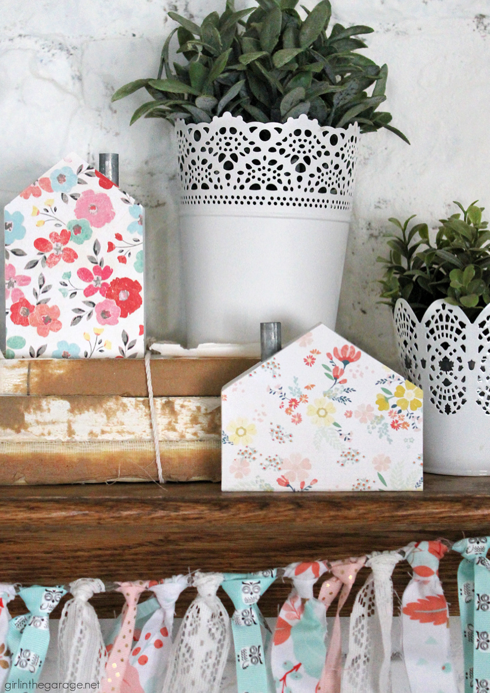 How to make mini floral houses for easy DIY spring decor - by Girl in the Garage