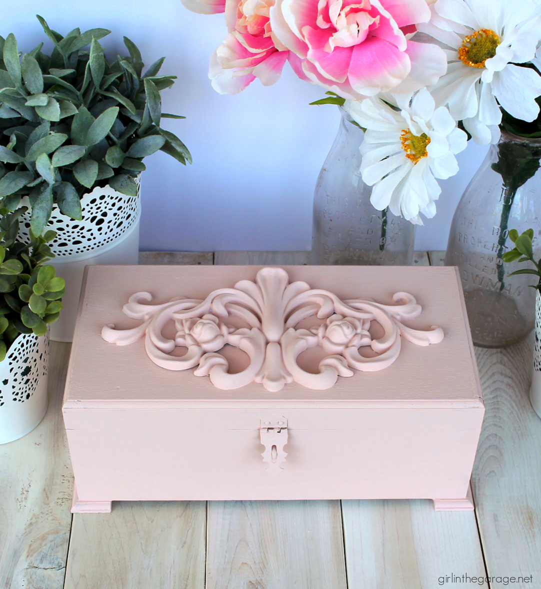 Pale pink painted jewelry box with decorative moulding on top - by Girl in the Garage Pale pink painted jewelry box with decorative moulding on top - by Girl in the Garage