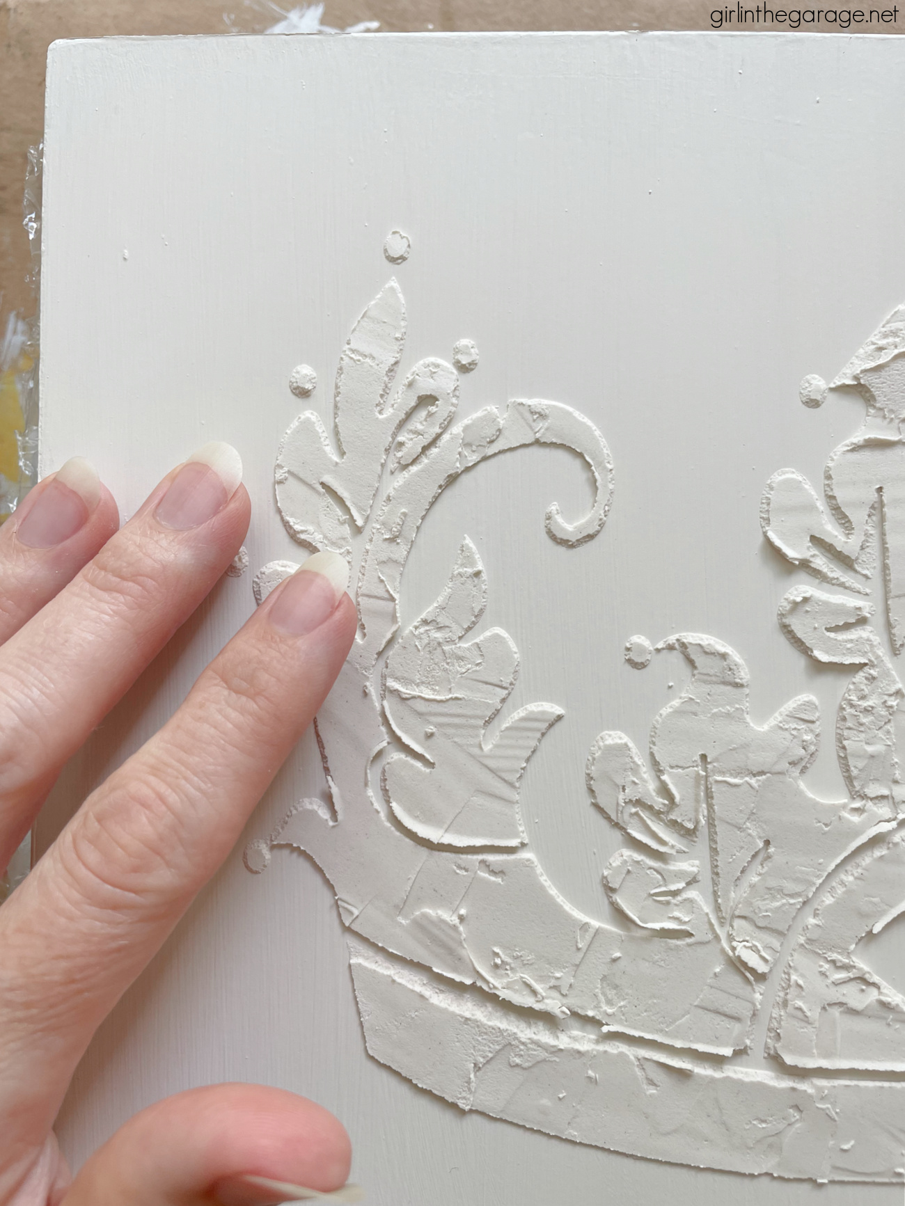 How to stencil using plaster of Paris  Plaster crafts, Diy plaster, Paris  crafts